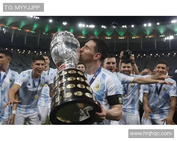 梅西带领阿根廷征服世界杯巅峰荣耀成为足球历史传奇人物