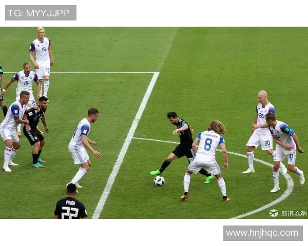 足球巨星与爱人甜蜜情感世界揭秘 从绿茵场到私密生活的真实故事